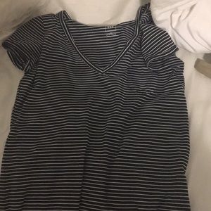 navy and white stripped t-shirt